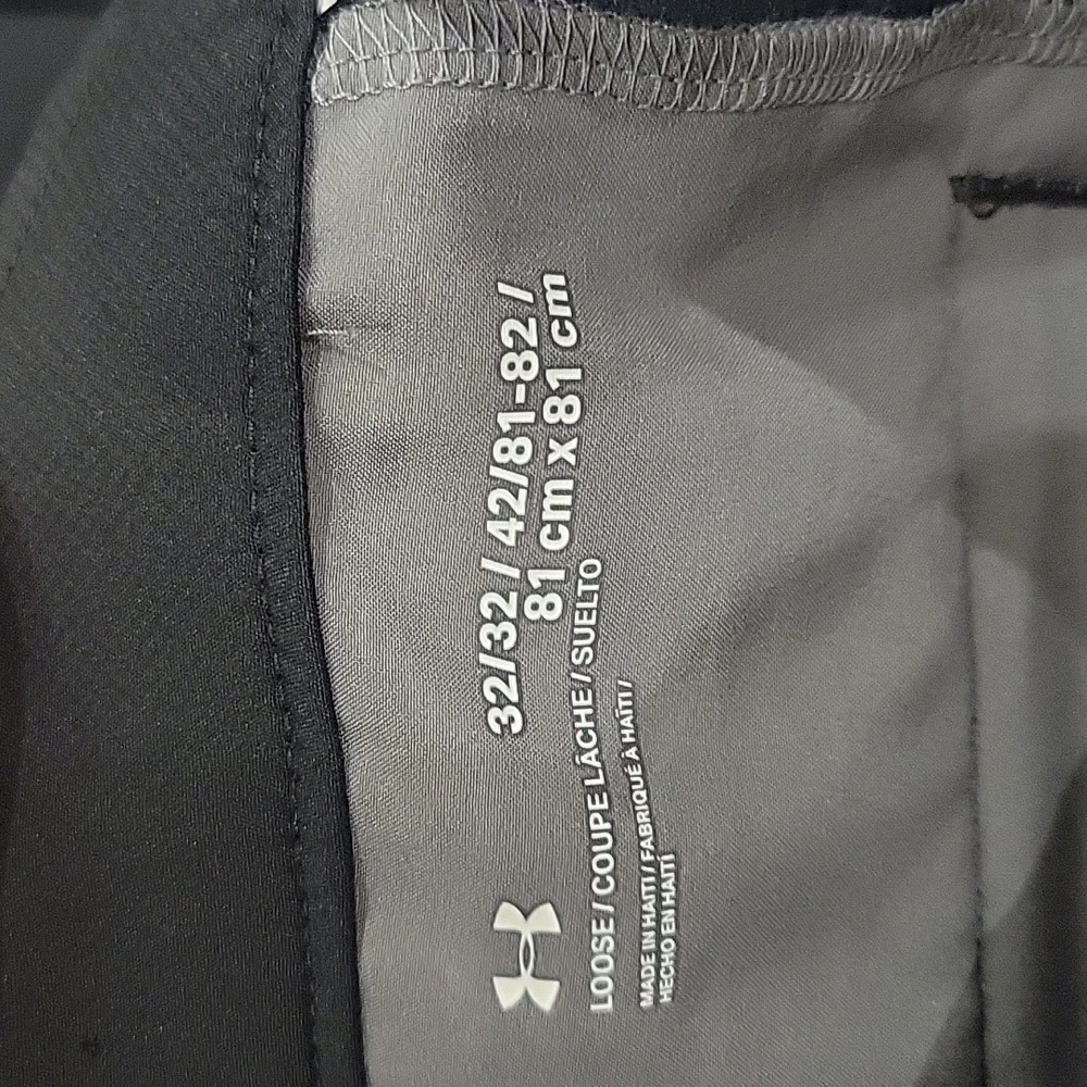 Under Armour performance slacks - Picture 2 of 2